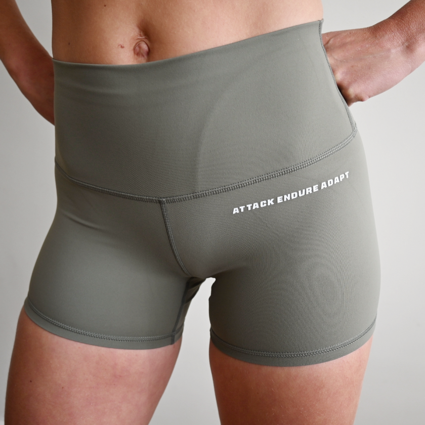 AEA REIGN SHORTS - Olive Green